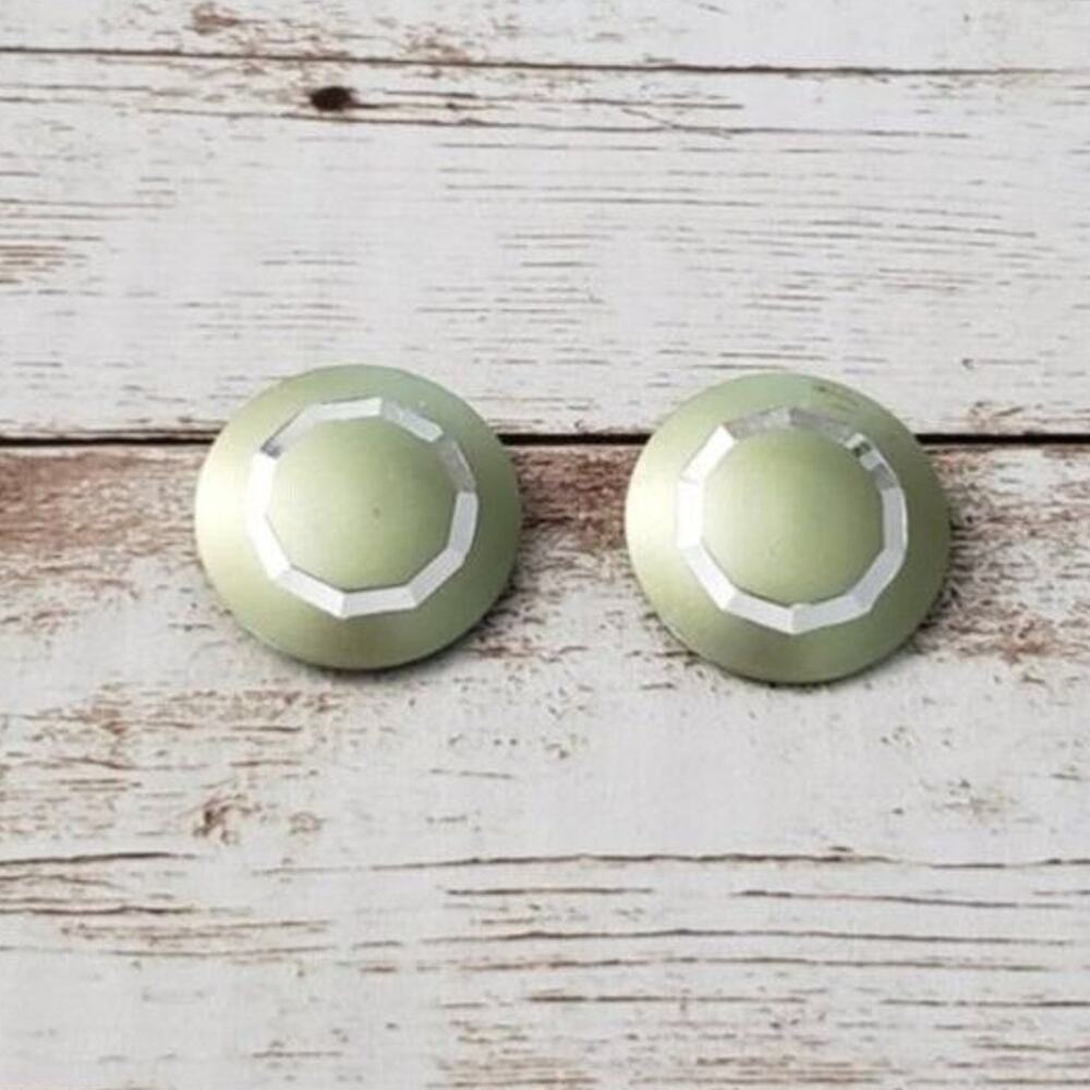 Vintage Clip On Earrings Metallic Green & Silver Tone Circle 7/8"
